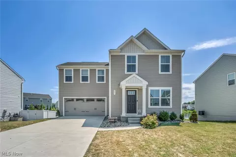 489 Regina Dr, Painesville, OH 44077