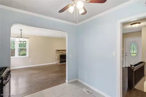 10602 Windham Rd, Parma, OH 44130 photo 19