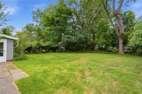 10602 Windham Rd, Parma, OH 44130 photo 42