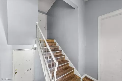 Entry Way - 1423 Shaffer, Lorain, OH 44053 photo 2 of 2