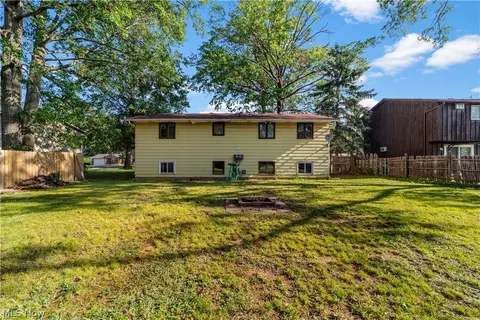 Exterior - 1423 Shaffer, Lorain, OH 44053 photo 5 of 6