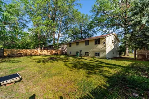 Exterior - 1423 Shaffer, Lorain, OH 44053 photo 4 of 6