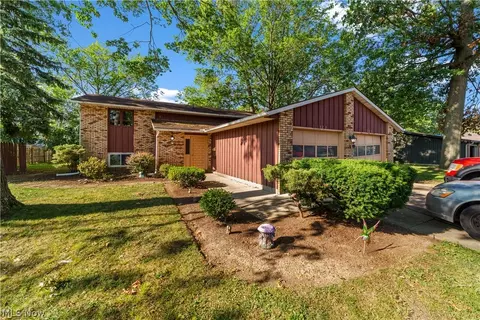 Exterior - 1423 Shaffer, Lorain, OH 44053 photo 2 of 6