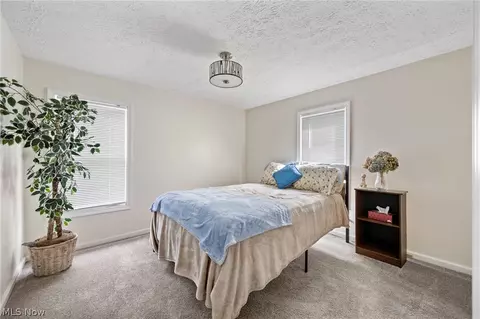 Bedroom - 511 Keltner Rd, Akron, OH 44319 photo 3 of 5