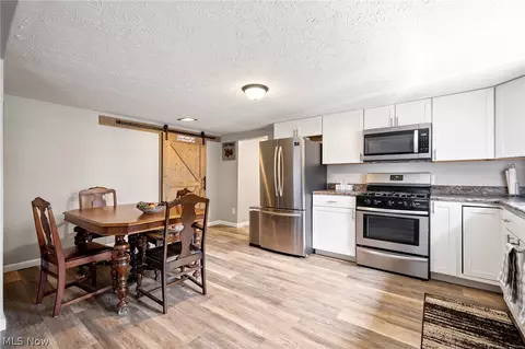 Kitchen - 511 Keltner Rd, Akron, OH 44319 photo 3 of 3