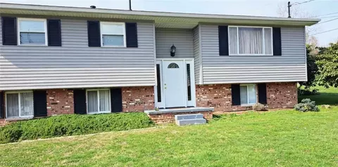 112 Chloe Ln, Little Hocking, OH 45742