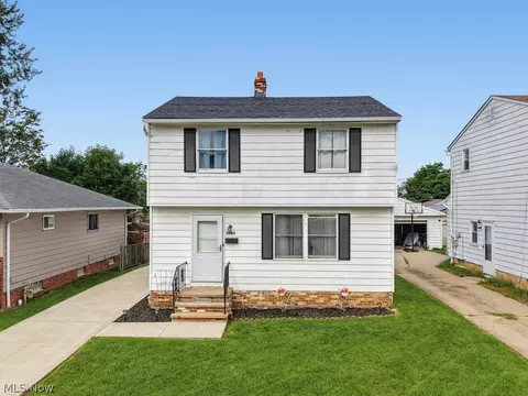 5054 Joseph St, Maple Heights, OH 44137