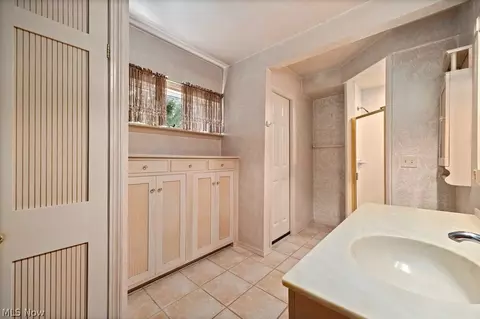 Bath - 2804 Scheid Rd, Huron, OH 44839 photo 1 of 3