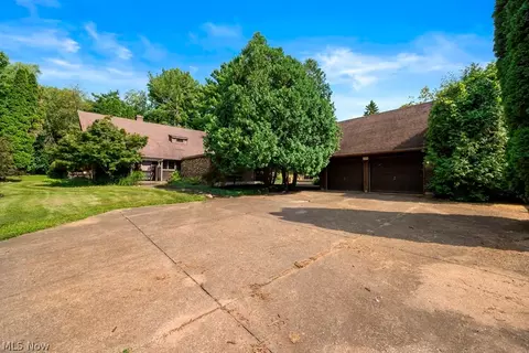 Exterior - 2804 Scheid Rd, Huron, OH 44839 photo 9 of 10