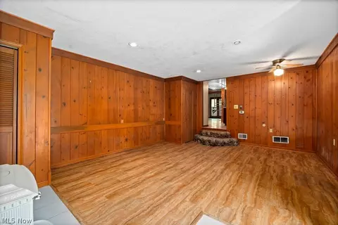 Living - 2804 Scheid Rd, Huron, OH 44839 photo 3 of 8