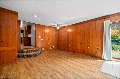 Living - 2804 Scheid Rd, Huron, OH 44839 photo 2 of 8