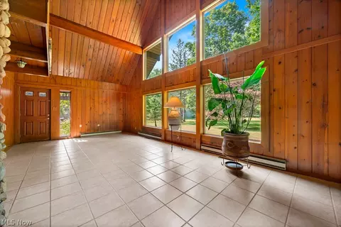 Living - 2804 Scheid Rd, Huron, OH 44839 photo 5 of 8