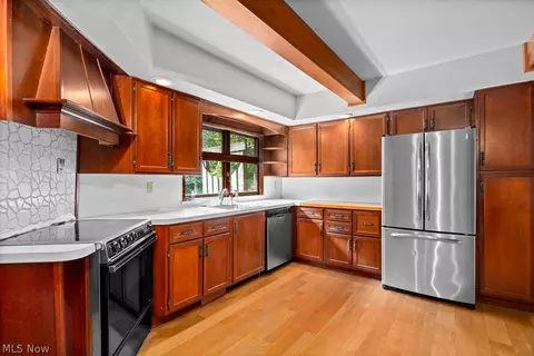 Kitchen - 2804 Scheid Rd, Huron, OH 44839 photo 1 of 2