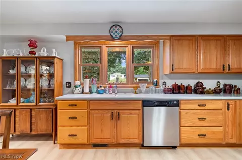 3625 Alpine St NE, Canton, OH 44721 photo 9