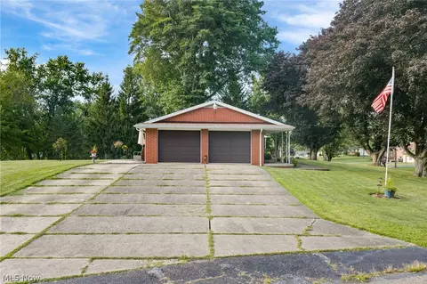 3625 Alpine St NE, Canton, OH 44721 photo 37