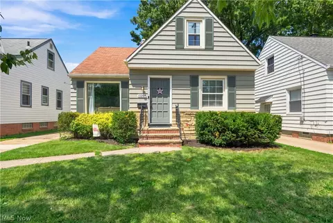 13209 Rockside Rd, Garfield Heights, OH 44125