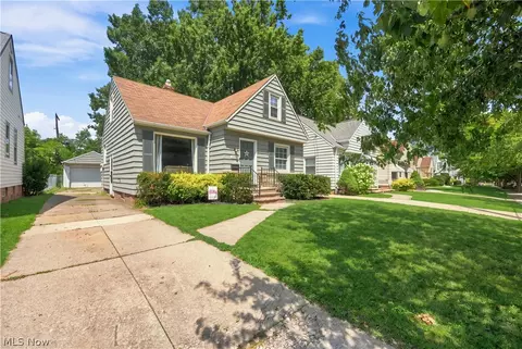 13209 Rockside Rd, Garfield Heights, OH 44125