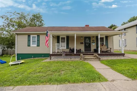 362 Cahalen St, Crooksville, OH 43731