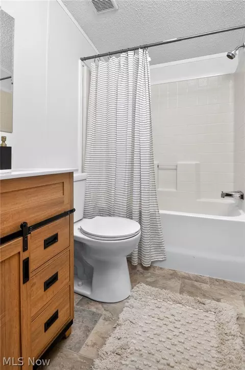 Bath - 11599 Smith Goshen Rd, Beloit, OH 44609 photo 3 of 3