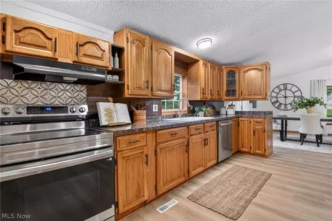 Kitchen - 11599 Smith Goshen Rd, Beloit, OH 44609 photo 2 of 2