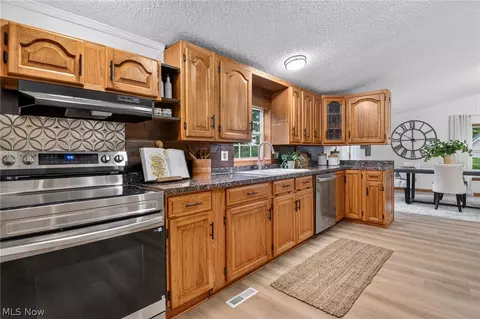 Kitchen - 11599 Smith Goshen Rd, Beloit, OH 44609 photo 2 of 2