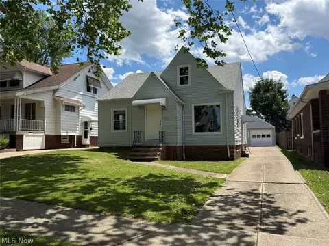 8314 Vineyard Ave, Cleveland, OH 44105
