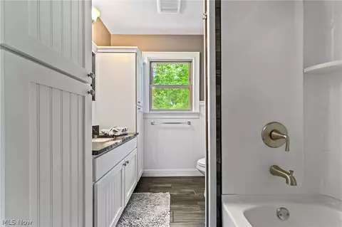Bath - 178 Shorehaven Dr, Boardman, OH 44512 photo 2 of 2