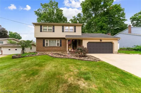 Exterior - 178 Shorehaven Dr, Boardman, OH 44512 photo 2 of 4