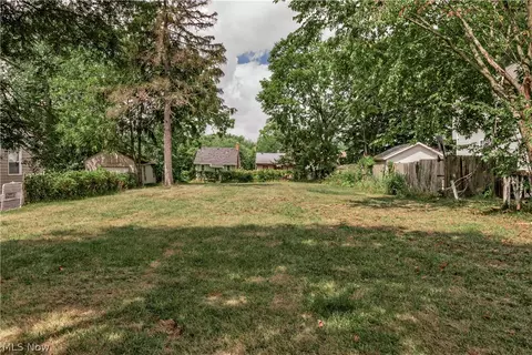4292 E 163 St, Cleveland, OH 44128