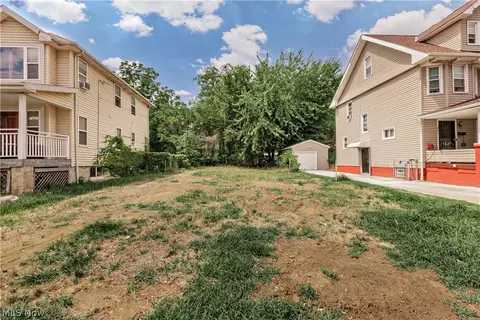 548 E 118th St, Cleveland, OH 44108