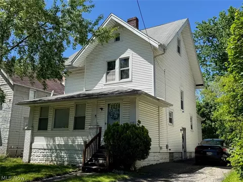 899 Lawton St, Akron, OH 44320