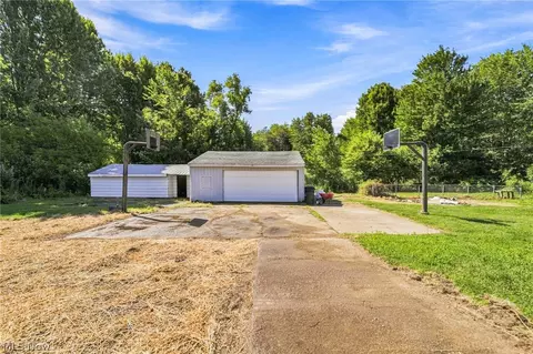 Exterior - 4802 N Bend Rd, Ashtabula, OH 44004 photo 4 of 7