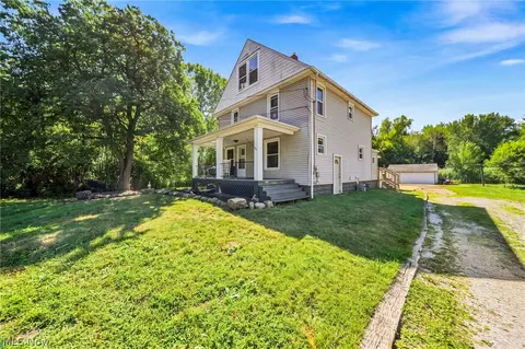 Exterior - 4802 N Bend Rd, Ashtabula, OH 44004 photo 2 of 7