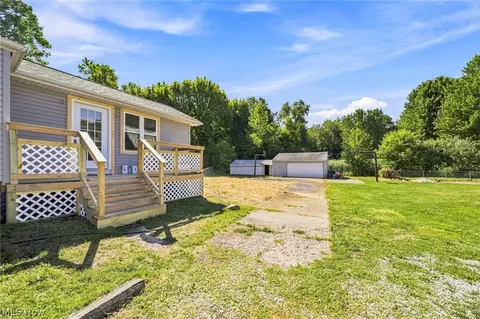Exterior - 4802 N Bend Rd, Ashtabula, OH 44004 photo 3 of 7