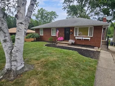 165 Stevenson Ave, Akron, OH 44312
