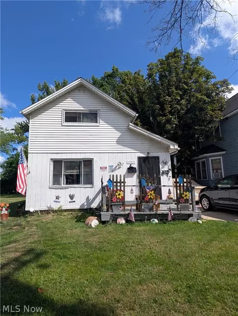 15321 Ridpath Ave, Cleveland, OH 44110
