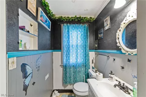 Bath - 1202 Middle Ave, Elyria, OH 44035 photo 1 of 3