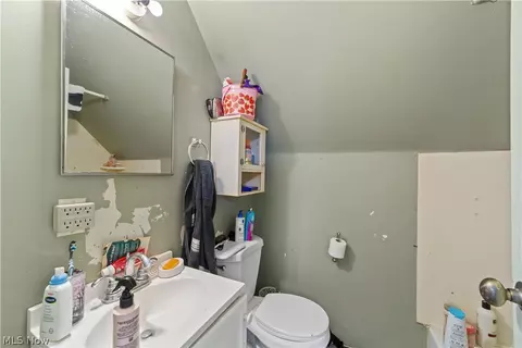 Bath - 1202 Middle Ave, Elyria, OH 44035 photo 3 of 3
