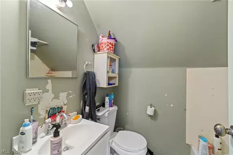 Bath - 1202 Middle Ave, Elyria, OH 44035 photo 3 of 3