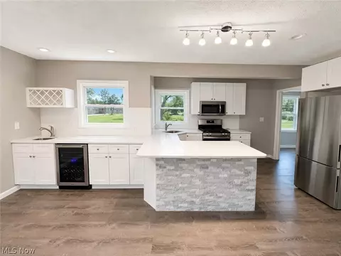 Kitchen - 1275 Hillside Rd, Seven Hills, OH 44131 photo 1 of 2