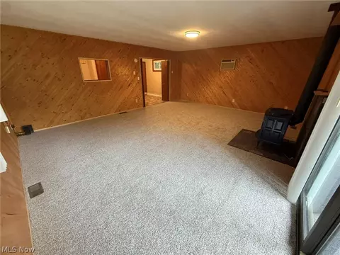 Living - 980 Killinger Rd, Clinton, OH 44216 photo 4 of 5