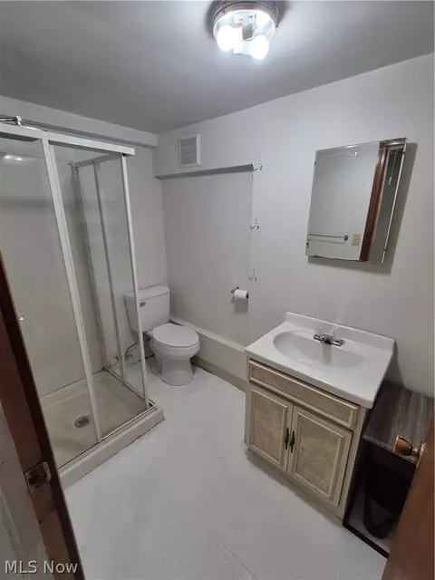 Bath - 980 Killinger Rd, Clinton, OH 44216 photo 2 of 2