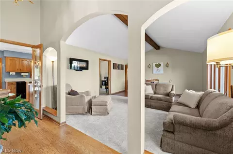 Entry Way - 7288 Rita Dr, Independence, OH 44131 photo 3 of 3