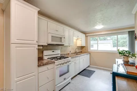 Kitchen - 4033 State Rd, Akron, OH 44319 photo 1 of 6