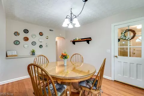 Dining - 4033 State Rd, Akron, OH 44319 photo 3 of 3