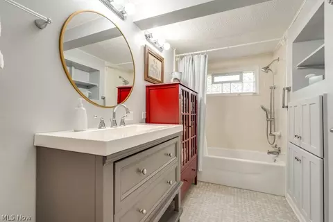 Bath - 4033 State Rd, Akron, OH 44319 photo 1 of 2