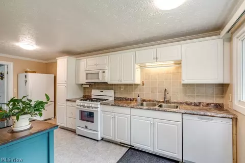 Kitchen - 4033 State Rd, Akron, OH 44319 photo 2 of 6
