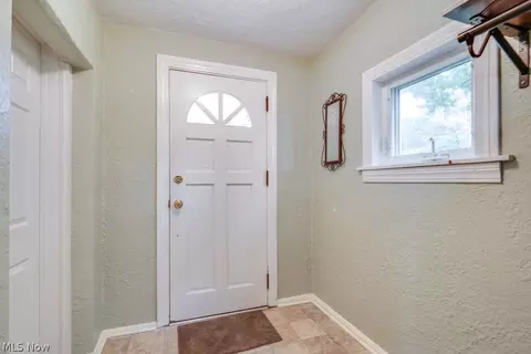 Entry Way - 4033 State Rd, Akron, OH 44319 photo 1 of 1