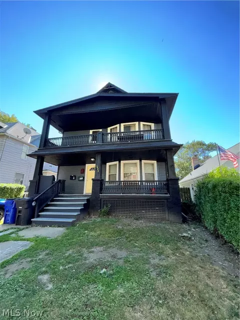 1422 W 112th St, Cleveland, OH 44102
