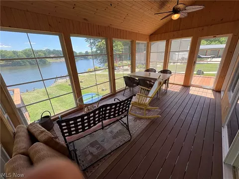 Exterior - 1047 Lode Star Dr, Roaming Shores, OH 44085 photo 6 of 7